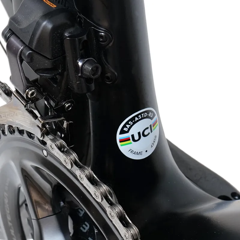 Basso Astra Ultegra Di2 with Cosmic SL Road Bike in Chameleon-3